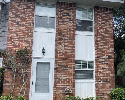 N Cypress Drive. Highly Desirable End-Unit Townhouse in Tequesta!Recent Updates: Fresh Interior PaintNew DoorsStylish New FlooringModern BaseboardsImpact Windows. 2 Bedroom. 1 Bathroom. 1024 ft