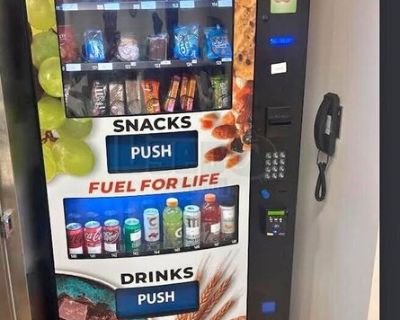 Healthy You HY2100 Snack and Drink Combo Vending Machine on Location For Sale in Texas!