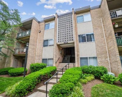 2 Bedroom 1BA House For Rent in North Bethesda, MD