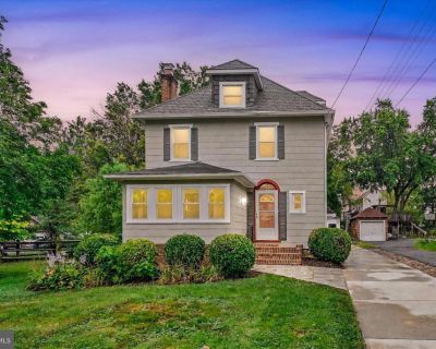 4 Bedroom 3BA 2630 ft Single Family House For Sale in Towson, MD