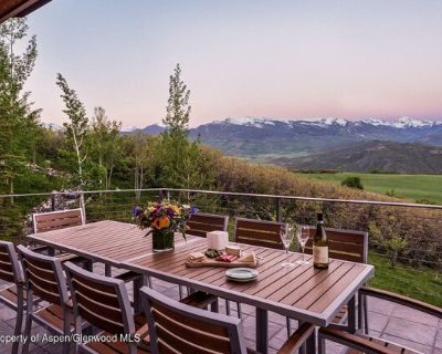 572 N Starwood Rd. On 3 private acres in the iconic Starwood area, we now know why John Denver dubbed this place his snow-covered paradise. At Four Peaks, you'll discover a majestic Rocky Mountain backdrop overlooking a canopy of evergreens, in a captivating mountain home up Aspen's winding roads, yet mere minutes from downtown Aspen. Four Peaks Estate features over 13,000 sf of exquisitely app...