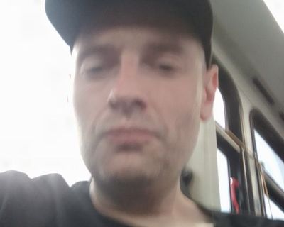 I am looking for a room in York I am 45 and need to find a clean place to live.