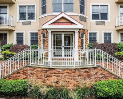 1 Bedroom 1BA 818 ft Condo For Sale in Jersey City, NJ