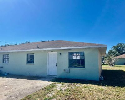 3 Bedroom 1.5BA 0 ft Pet-Friendly Apartment For Rent in Lakeland, FL