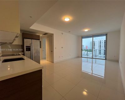 SW 2nd Ave. Freshly painted in white, with custom built closet, Italian kitchen cabinets, white porcelain flooring in the apartment, porcelain flooring in large balcony, blinds, washer and dryer, stainless steel appliances, steps to Brickell Citicentre, metro mover, restaurants, grocery stores, Mary Brickell Village, etc. One assigned parking spot. Community with all amenities (pool, gym, busin...