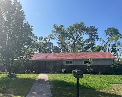Private room with own bathroom in a House with 1 roomie, North Augusta, SC 29841