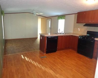 3 Bedroom 2BA 980 ft Mobile Home For Rent in Des Moines, IA