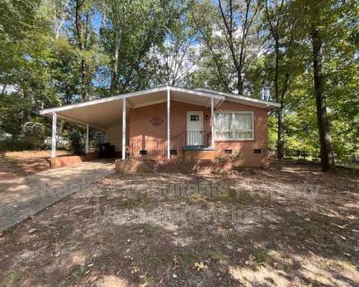 3 Bedroom 2BA 1080 ft Pet-Friendly Apartment For Rent in Greensboro, NC