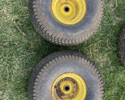 John Deere Wheels & Tires 20x10-8