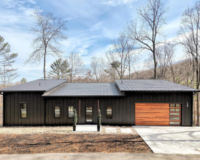 3 Bedroom 2BA 2258 ft Single Family Home For Sale in Clyde, NC