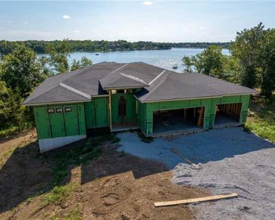 4 Bedroom 5BA 4552 ft Single Family Home For Sale in LAKE WINNEBAGO, MO