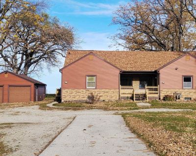 1 Bedroom 2002 ft Studio For Sale in Green Bay, WI