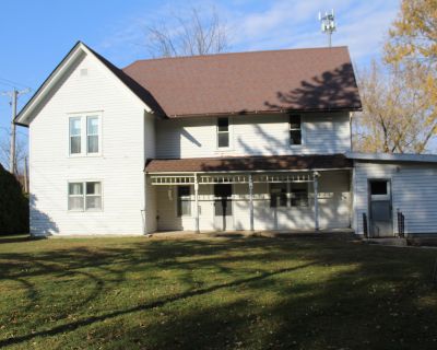4 Bedroom 1BA 1872 ft Single Family House For Sale in Belvidere, IL