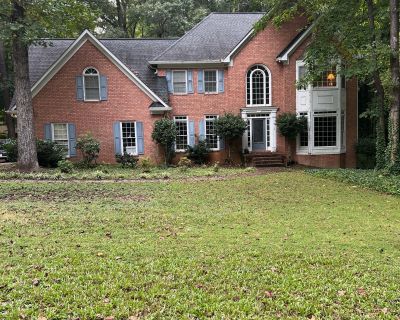 5 Bedroom 4BA Single Family House For Sale in Jonesboro, GA