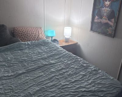 Furnished Room for Rent - 650 room for rent 850 for couples