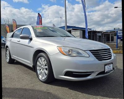 2012 Chrysler 200 Touring Sedan 4D