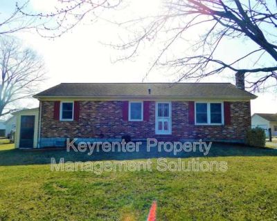 3 Bedroom 2BA 1075 ft Pet-Friendly Apartment For Rent in Verona, VA