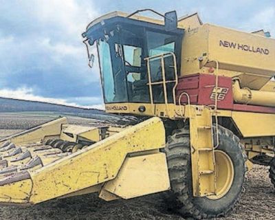 New Holland TR86 Combine For Sale In New Berlin, Pennsylvania 17855