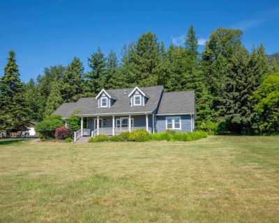 4 Bedroom 3BA 3056 ft Single Family Home For Sale in SANDPOINT, ID