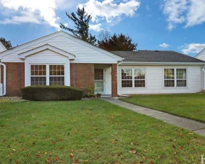 2 Bedroom 2BA 1246 ft Condominium For Sale in FOX LAKE, IL