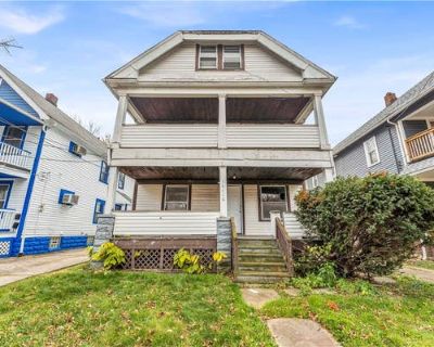 4 Bedroom 2BA 1728 ft Duplex For Sale in CLEVELAND, OH