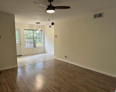 1 Bedroom 1BA Condo For Rent in Hoover, AL