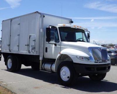 2011 International DuraStar 4300 Cube Van Diesel With Power Tailgate