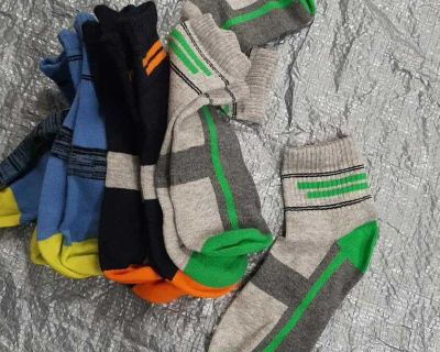 NWOT Boys 6 pairs socks