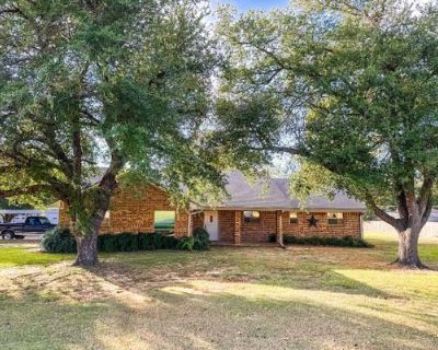 3 Bedroom 2BA 2229 ft Single Family Home For Sale in TEAGUE, TX