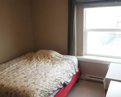 Private room for rent in Langford share in a big house with 3