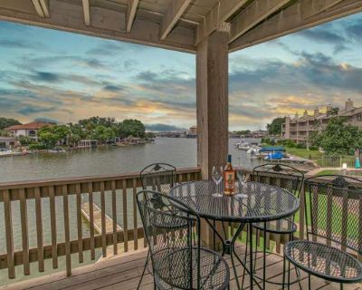 2 Bedroom 1BA 857 ft Apartment For Rent in Horseshoe Bay, TX