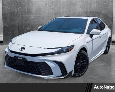 Used 2025 Toyota Camry SE