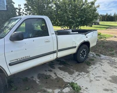 ISO 8 foot box for 2001 Toyota tundra.