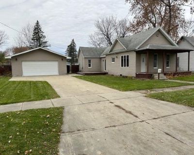 2 Bedroom 1BA 998 ft Single Family Home For Sale in BAY CITY, MI