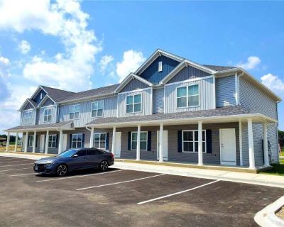 3 Bedroom 4BA 1800 ft Apartment For Rent in O'Fallon, IL