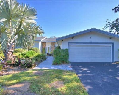 2 Bedroom 2BA 1958 ft Duplex For Sale in HAINES CITY, FL