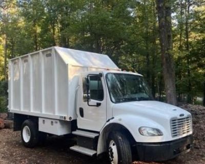 2015 Freightliner Business Class M2 106 Chipper