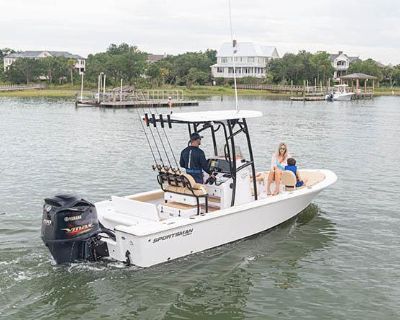 2023 Sportsman Masters 227 Bay Boat