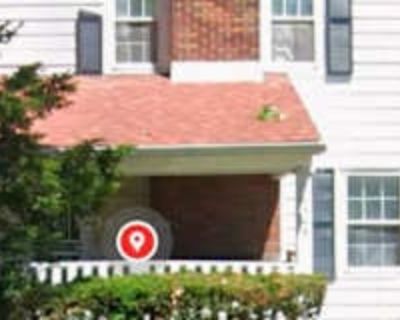 Private room with shared bathroom in a House, Hammond, IN 46324