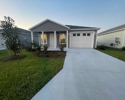 Private room with own bathroom in a House with 1 roomie, Wildwood, FL 34762