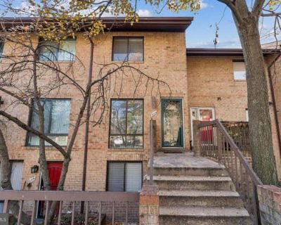 2 Bedroom 1BA 900 ft Condo For Sale in WASHINGTON, DC