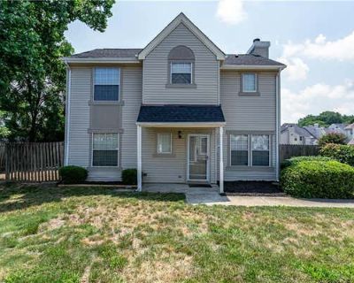 2 Bedroom 3BA 1360 ft Condo For Sale in NEWPORT NEWS, VA
