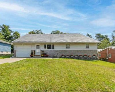 3 Bedroom 2BA 1320 ft Single Family Home For Sale in WASHINGTON, IA