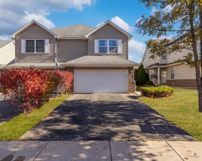 3 Bedroom 2BA 1625 ft Townhouse For Sale in Romeoville, IL