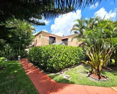 Seven Springs Boulevard. BEAUTIFULLY MAINTAINED 3-BEDROOM, 3-BATHROOM CORNER TOWNHOUSE AVAILABLE FOR RENT IN EXCELLENT CONDITIONMOVE-IN READY WITH FRESH INTERIOR PAINT, BRAND-NEW KITCHEN FEATURING STAINLESS STEEL APPLIANCES GRANITE COUNTERTOPS, SPACIOUS LAYOUT WITH TILE AND LAMINATE FLOORING, PRIME LOCATION, WALKING DISTANCE TO GREENACRES CONSTITUTION COMMUNITY PARK, ONLY 10 MINUTES TO FLORIDA ...