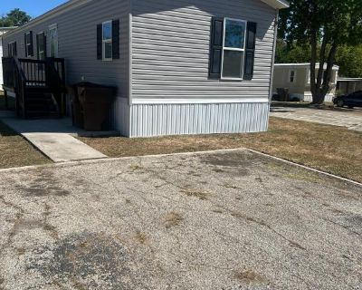 3 Bedroom 2BA 960 ft Mobile Home For Rent in Lockhart, TX