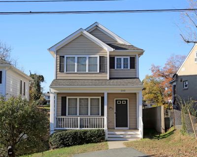 3 Bedroom 2BA 1551 ft Apartment For Rent in Charlottesville, VA