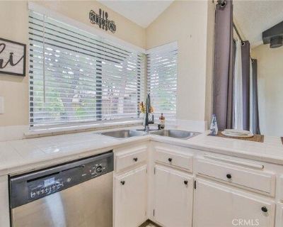 1 Bedroom 1BA Condo For Sale in Whittier, CA