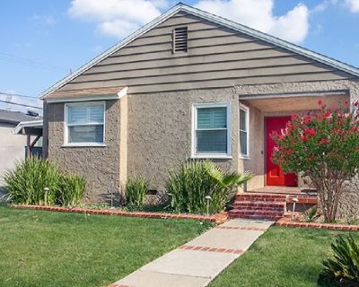 For Sale: 5552 Auckland Ave in North Hollywood for $755,000