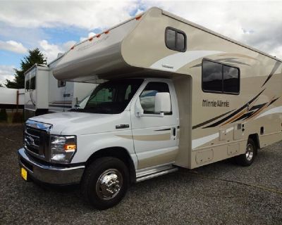 2016 Winnebago 22R Class C Motorhome